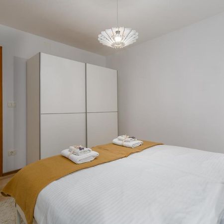 Apartments Agata Novigrad  ภายนอก รูปภาพ