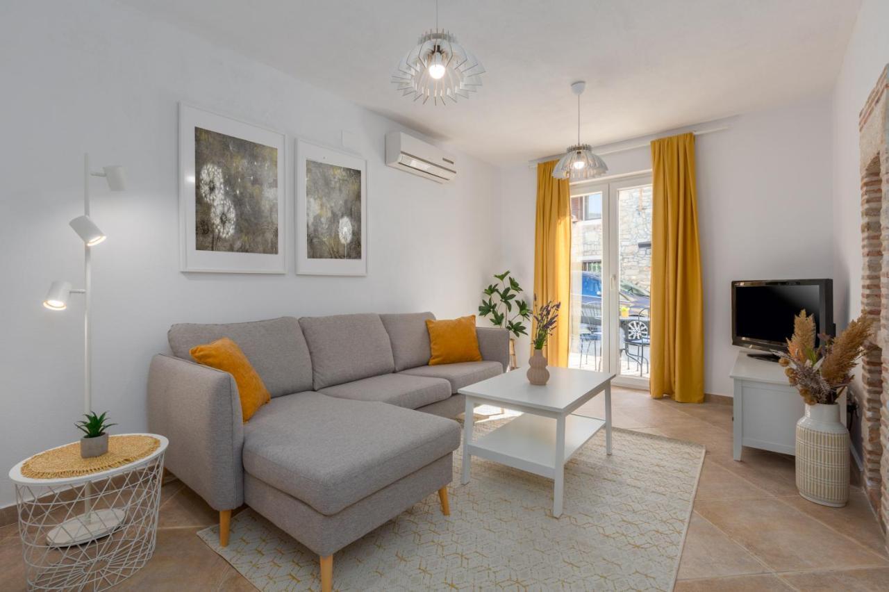 Apartments Agata Novigrad  ภายนอก รูปภาพ