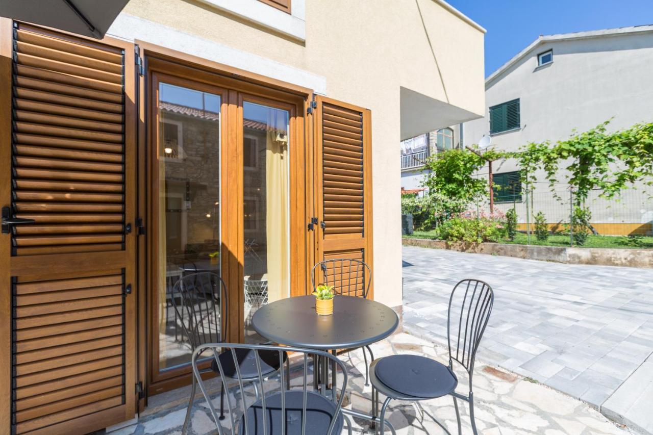 Apartments Agata Novigrad  ภายนอก รูปภาพ