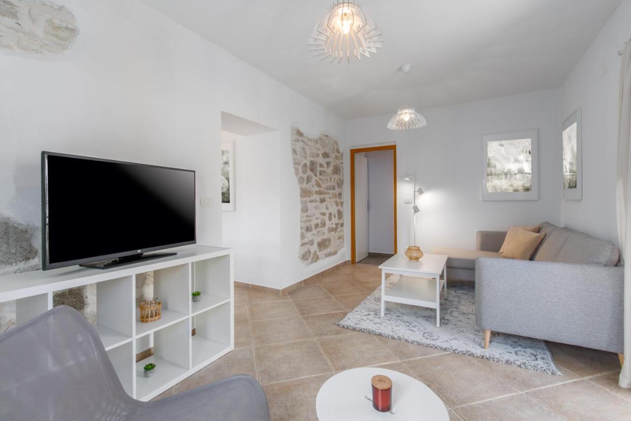 Apartments Agata Novigrad  ภายนอก รูปภาพ