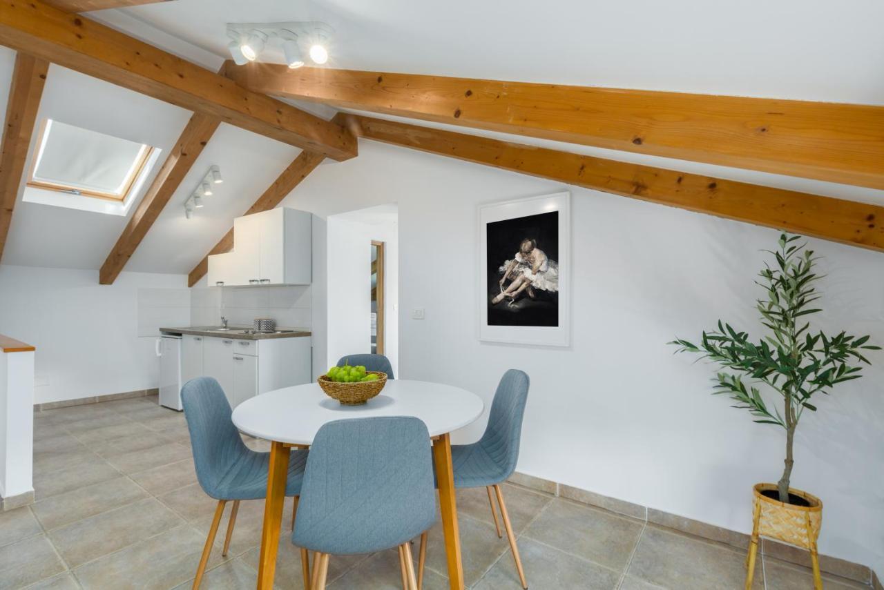 Apartments Agata Novigrad  ภายนอก รูปภาพ