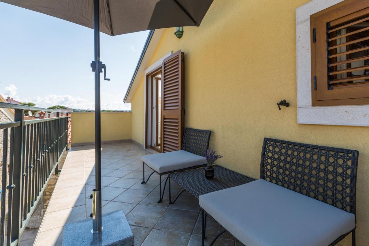 Apartments Agata Novigrad  ภายนอก รูปภาพ