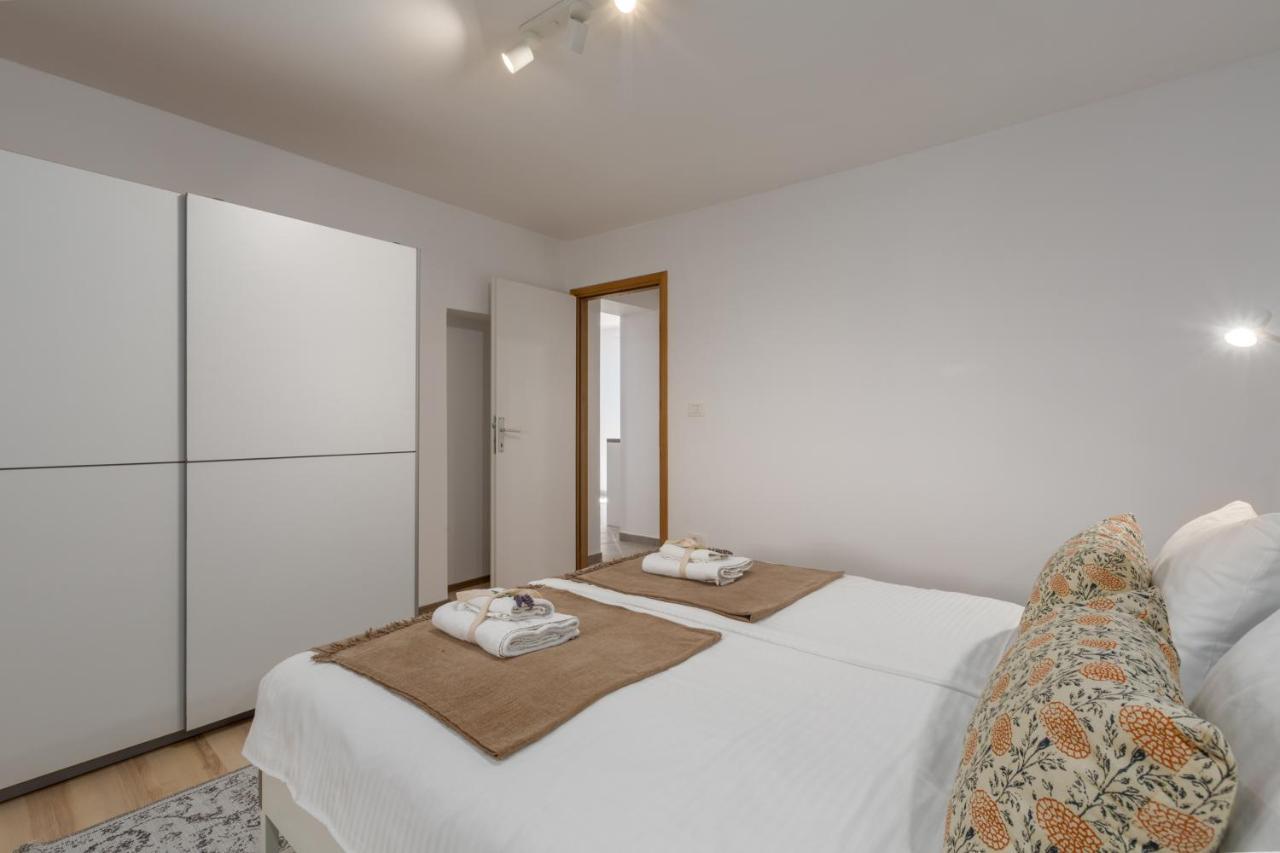 Apartments Agata Novigrad  ภายนอก รูปภาพ