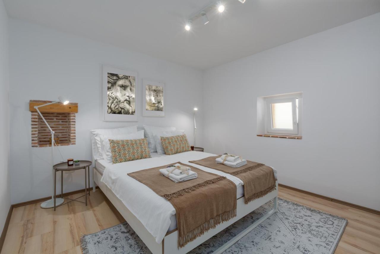 Apartments Agata Novigrad  ภายนอก รูปภาพ